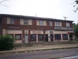 2101 N Harding St Apartments