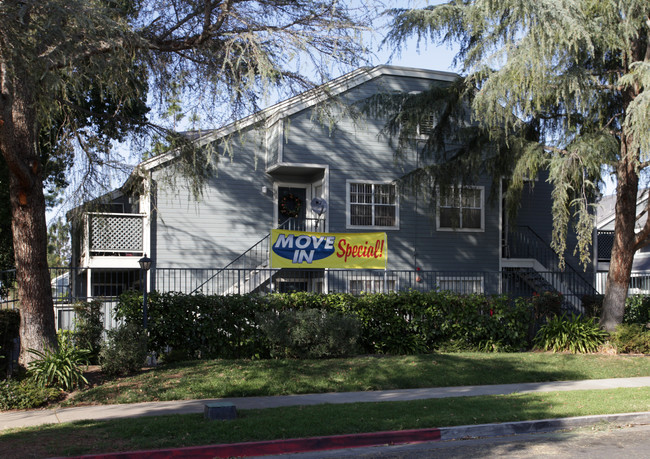 Cedar Streams Apartments in Riverside, CA - Building Photo - Building Photo