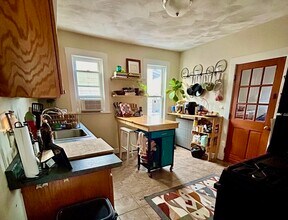 11 Heath St in Somerville, MA - Building Photo - Building Photo