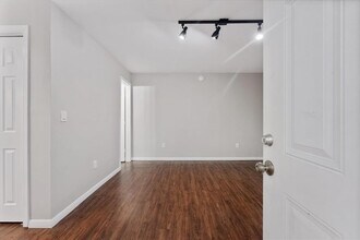 605 Enid St in Houston, TX - Building Photo - Building Photo