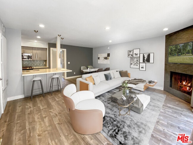property at 1529 S Bundy Dr