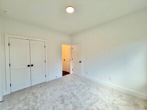 622 Rocky Knob Ct in Raleigh, NC - Building Photo - Building Photo