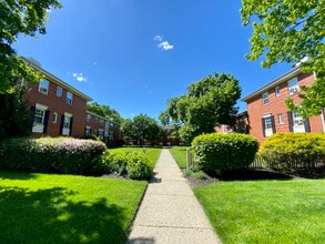 University Village in Columbus, OH - Building Photo - Building Photo
