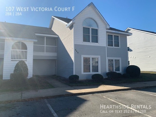 107 W Victoria Ct in Greenville, NC - Building Photo