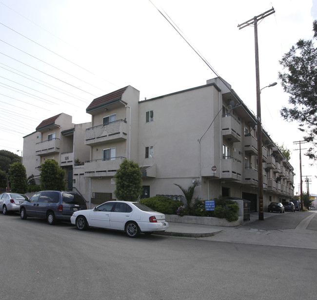 Strohm Apartments in North Hollywood, CA - Building Photo - Building Photo