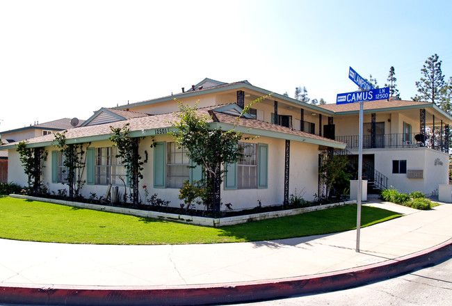 Le Trianon in Garden Grove, CA - Building Photo - Building Photo