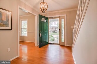 5618 Meridian Hill Pl in Burke, VA - Building Photo - Building Photo