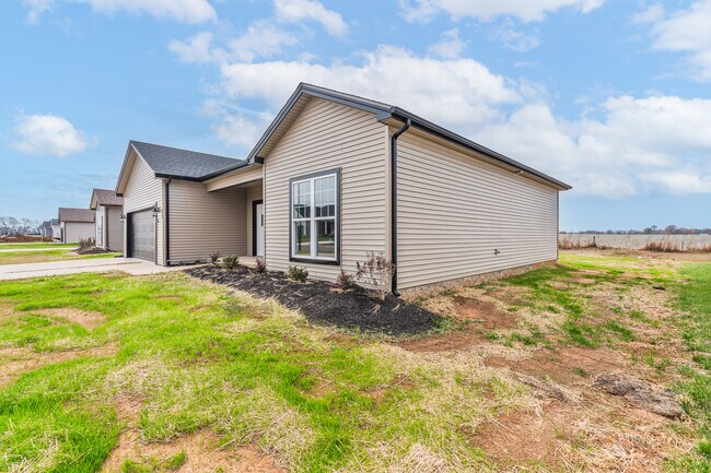 611 Victoria Wy in Franklin, KY - Building Photo - Building Photo