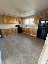 7758 Celina Rd in Tompkinsville, KY - Building Photo - Building Photo