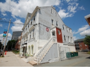 1333 Barrington St in Halifax, NS - Building Photo