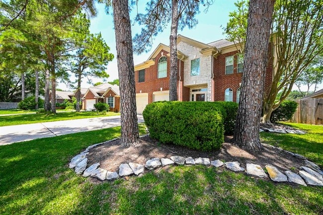18018 Somerset Knolls Ct in Houston, TX - Building Photo - Building Photo