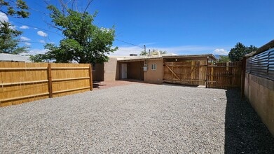 2741 Montclaire Dr NE in Albuquerque, NM - Building Photo - Building Photo