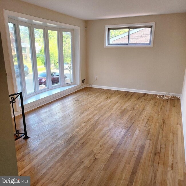 property at 1405 42nd St SE