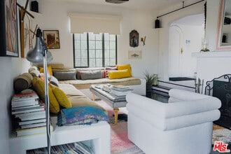 4774 College View Ave in Los Angeles, CA - Building Photo - Building Photo