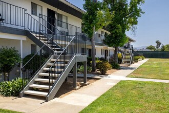 Terre at the Ranch in Ramona, CA - Foto de edificio - Building Photo