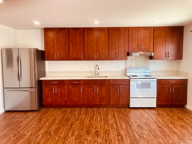 1434 Meyers St, Unit 0 in Honolulu, HI - Foto de edificio - Building Photo