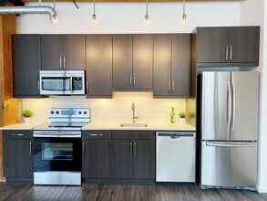 139 Market Av in Winnipeg, MB - Building Photo - Building Photo