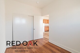 537 S Kenmore Ave in Los Angeles, CA - Foto de edificio - Building Photo