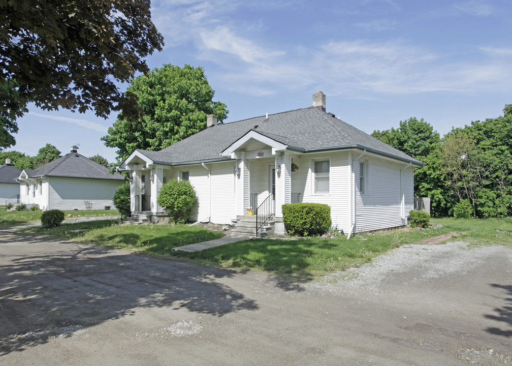 1894-1895 Wayside Park in Rochester Hills, MI - Building Photo