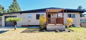 13240 22nd Ave S in Seatac, WA - Building Photo