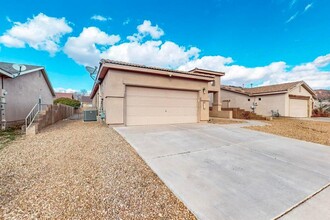 210 Calle Damiano in Bernalillo, NM - Foto de edificio - Building Photo