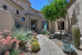 39640 N 104th St in Scottsdale, AZ - Foto de edificio - Building Photo