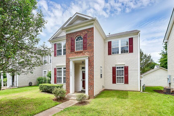 11263 Heritage Green Dr in Cornelius, NC - Foto de edificio