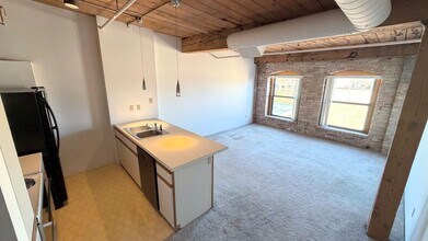 210 N 2nd St in Minneapolis, MN - Building Photo - Building Photo