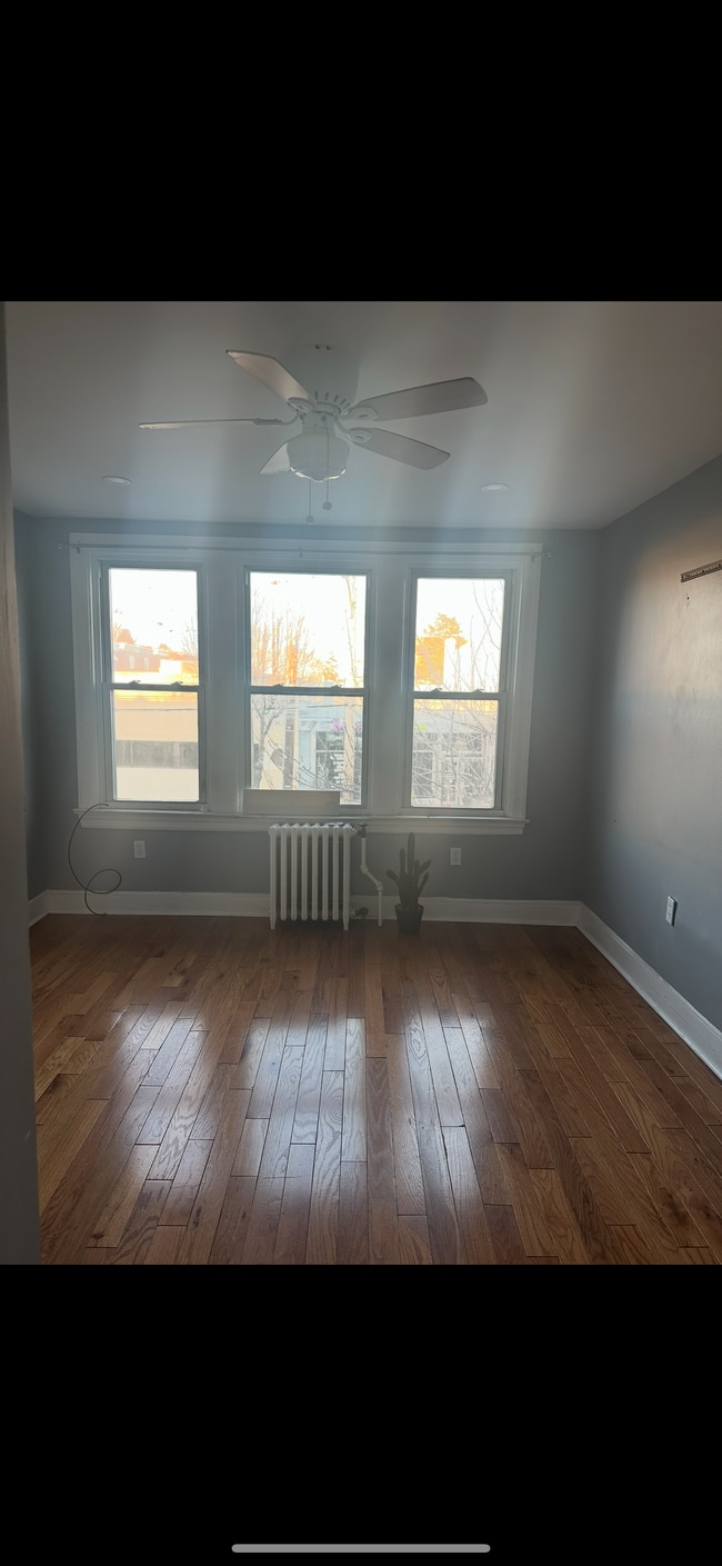 712 Church Ln, Unit Front Rear