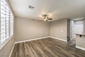 11326 Belmont Lake Dr in Las Vegas, NV - Foto de edificio - Building Photo