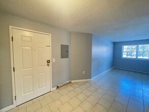 179 Loudon Rd in Concord, NH - Foto de edificio - Building Photo