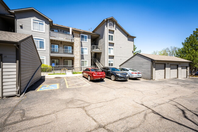 property at 2575 S Syracuse Way