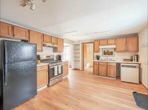 38 Crissey Ave in Geneva, IL - Foto de edificio - Building Photo