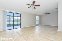 5806 Lady Bug Ct in Tampa, FL - Foto de edificio - Building Photo