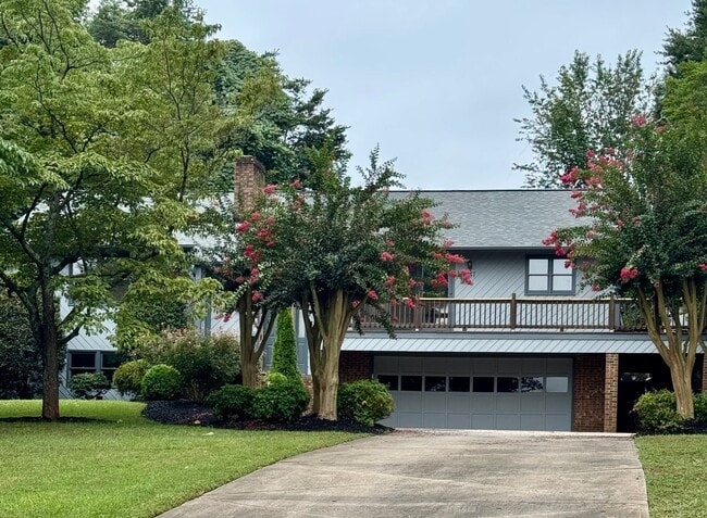 257 Ponderosa Cir in Mooresville, NC - Building Photo - Building Photo