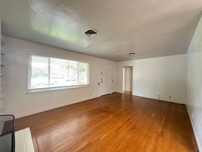 4129 McKinley Blvd in Sacramento, CA - Building Photo - Building Photo
