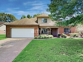 6771 Oakmoor Cir S in Bartlett, TN - Building Photo