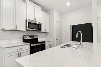 1808 Roadrunner Dr in Oak Point, TX - Building Photo - Building Photo