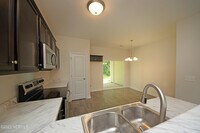 117 Jaydn Dr W photo'