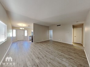 8212 Carmen Blvd in Las Vegas, NV - Building Photo - Building Photo