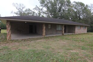 225 FM 105 in Evadale, TX - Building Photo