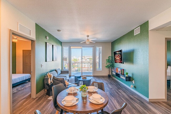 9600 W Georgia Ave in Glendale, AZ - Building Photo - Building Photo