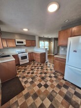 205 Meadowbrook Dr in Bloomington, IL - Building Photo - Building Photo