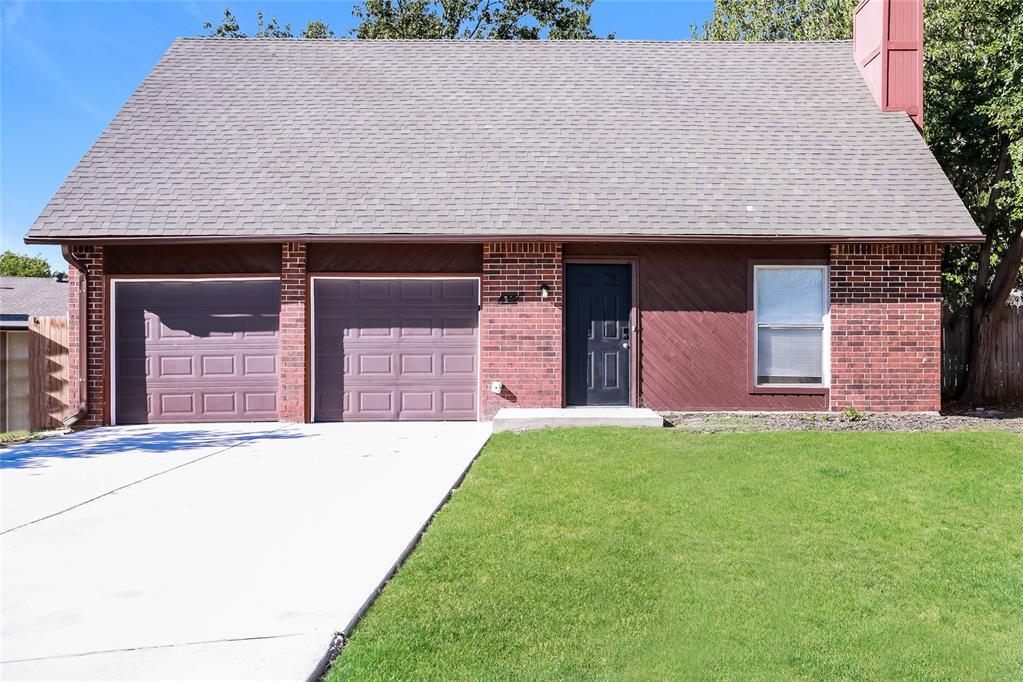 445 Larkspur Ct in Edmond, OK - Building Photo