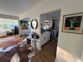 6124 Glen Tower St, Unit 6124 in Los Angeles, CA - Foto de edificio - Building Photo