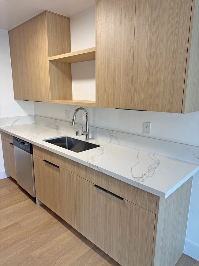 11070 Rose Ave, Unit 3 in Los Angeles, CA - Building Photo - Building Photo