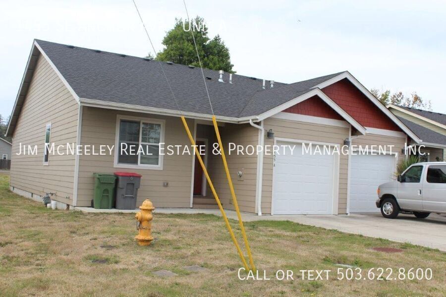 1455 SE Anchor Ave-Unit -Unit A in Warrenton, OR - Building Photo