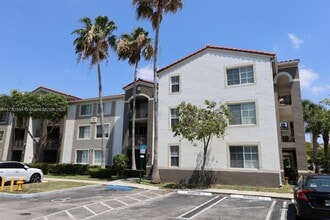 6801 SW 44th St, Unit 202 in Miami, FL - Building Photo - Building Photo