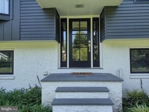 64 Bogle Dr in New Hope, PA - Building Photo - Building Photo