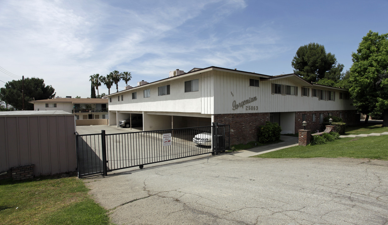 25863 Pacific St in San Bernardino, CA - Building Photo